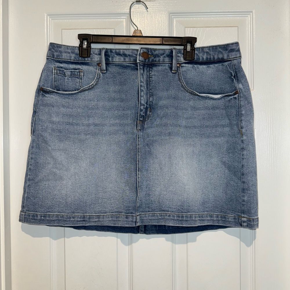 Lane Bryant Blue A-Line Mini Skirt Casual. Size 16